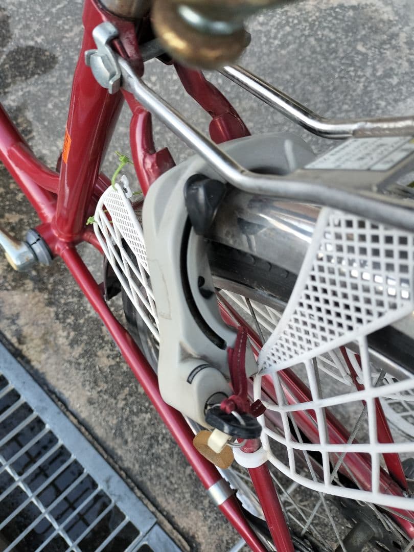ブリヂストン シティサイクル 赤 2バスケット　変速ギア無し　大阪府寝屋川市