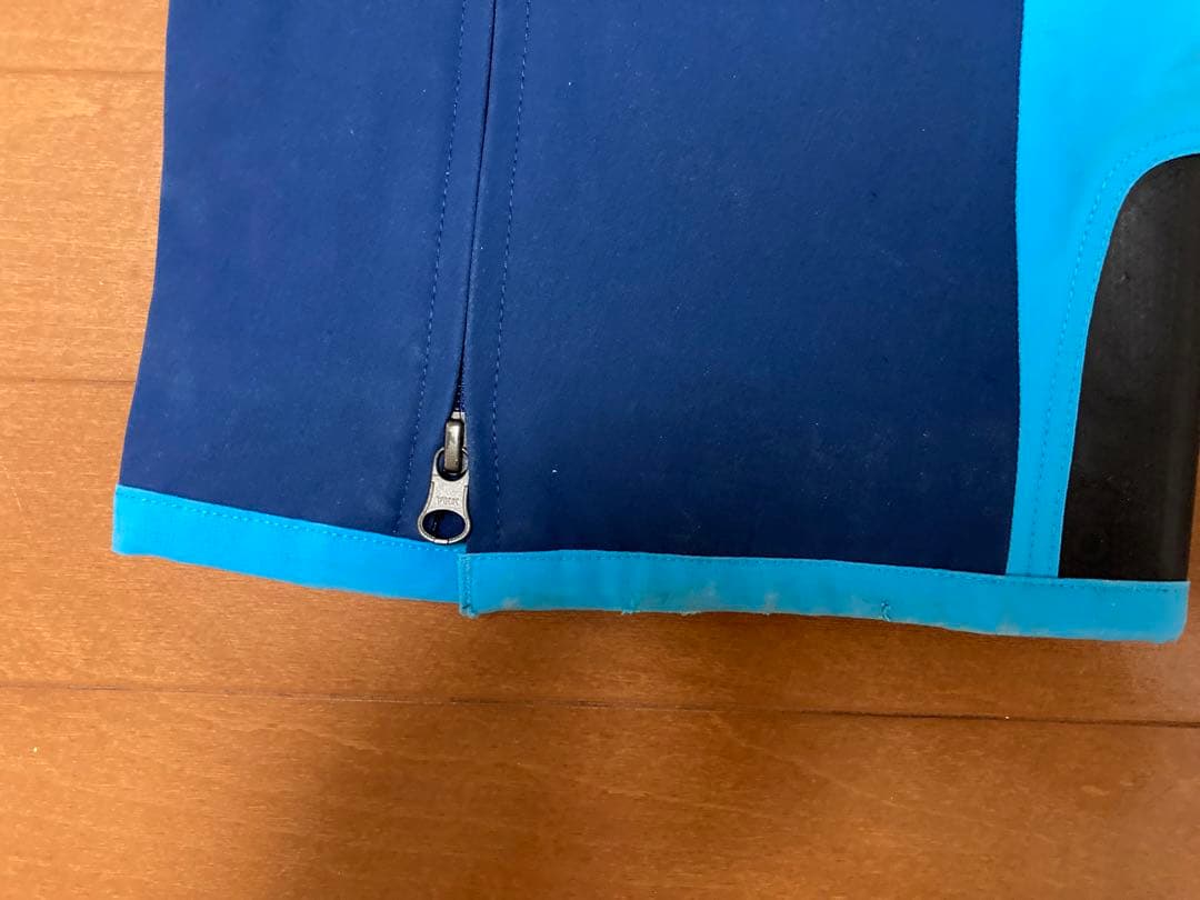 オンヨネ　スキーウェア　上下セット　デモチーム　サイズ4S 中古