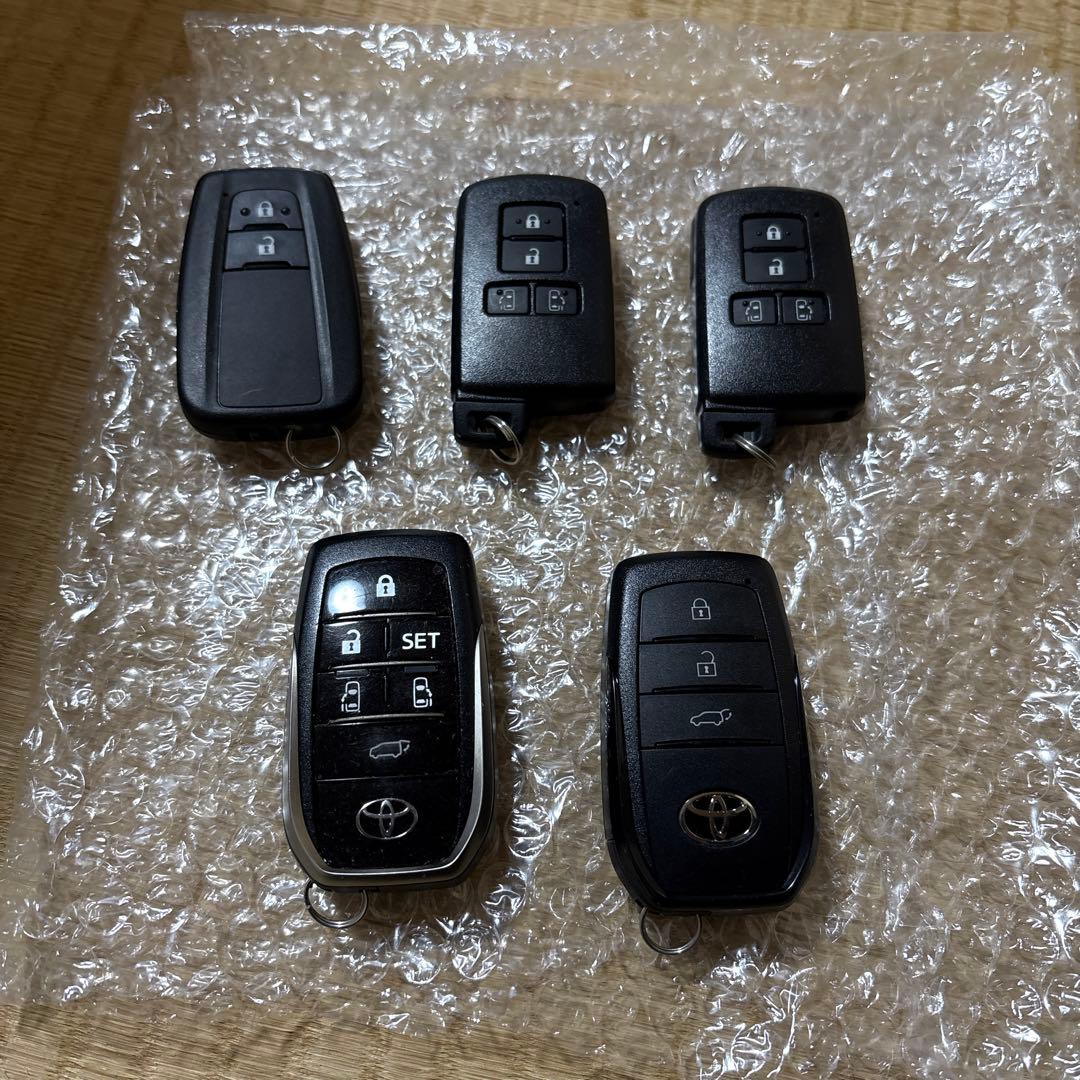 トヨタ スマートキー ジャンクセット B - メルカリ