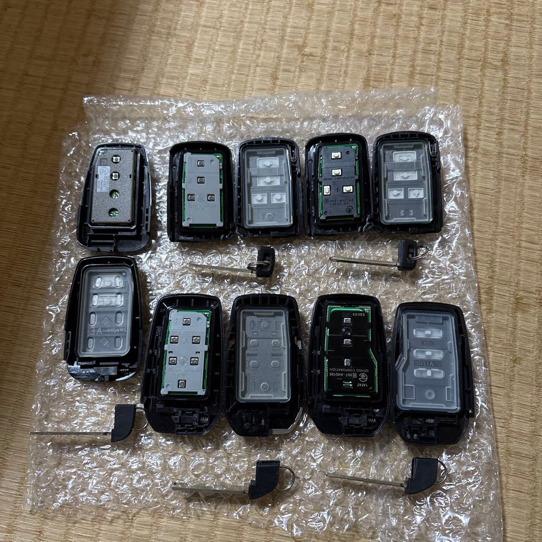 トヨタ スマートキー ジャンクセット B - メルカリ