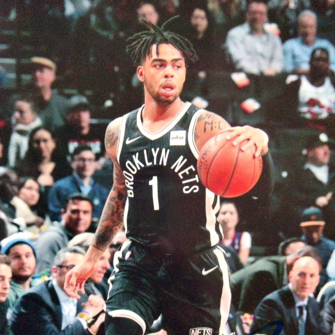 デァンジェロ・ラッセル直筆サイン入り2Lサイズ写真…アメリカプロ