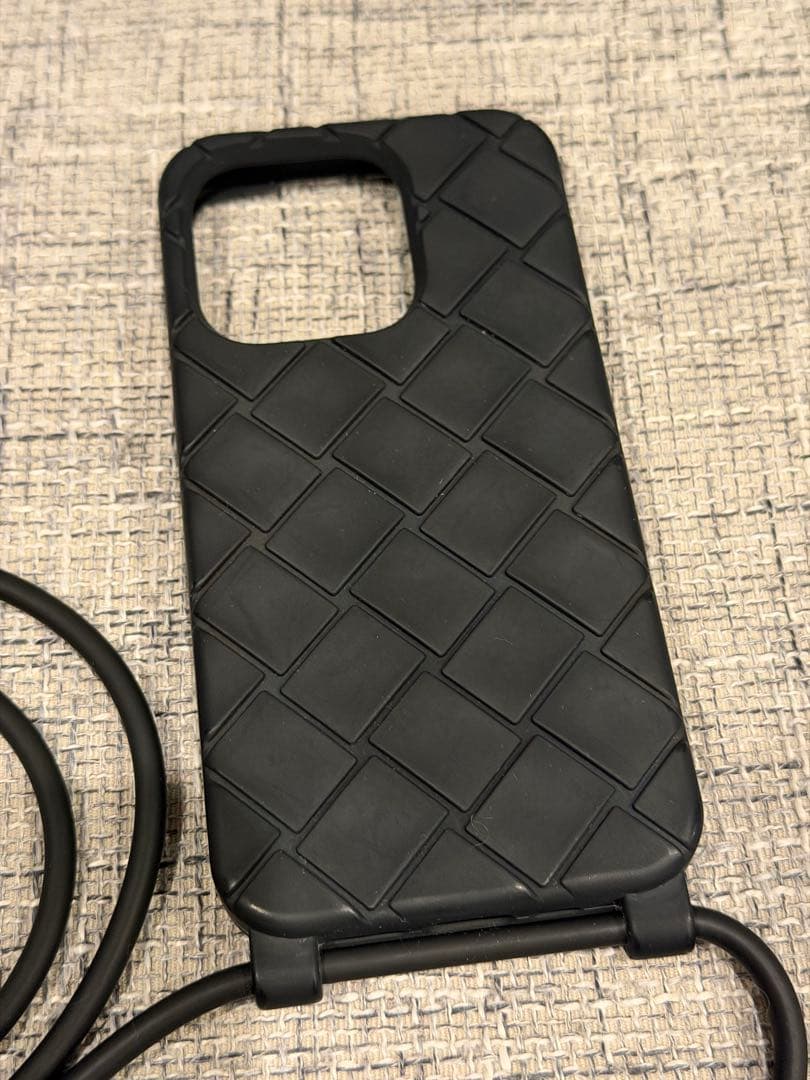 BOTTEGA VENETA iPhone15proケース ショルダー付き