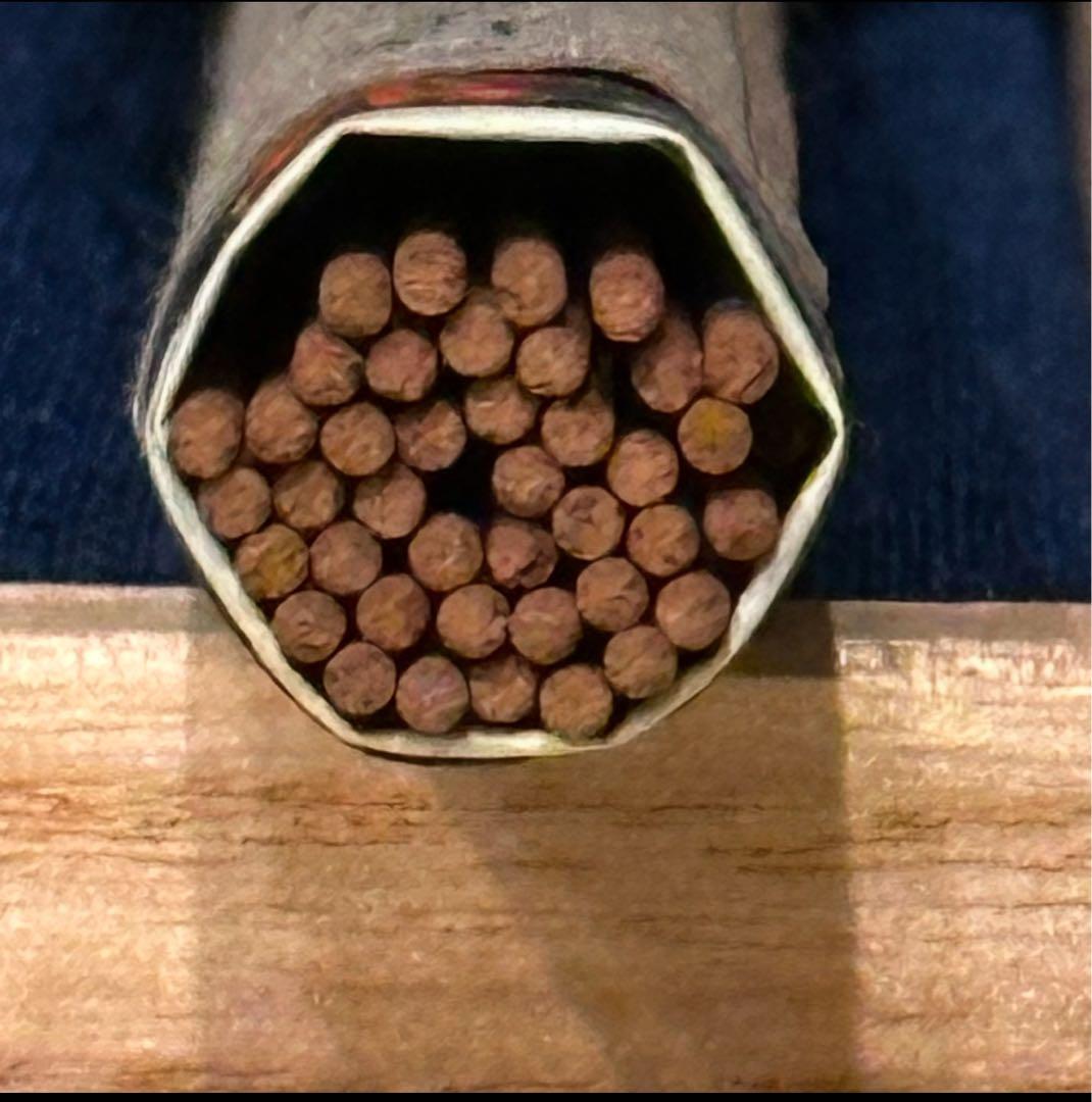 廃番伽羅香 日本香堂謹製 極上伽羅荷葉 線香18.8グラム　【伽羅・沈香・白檀】