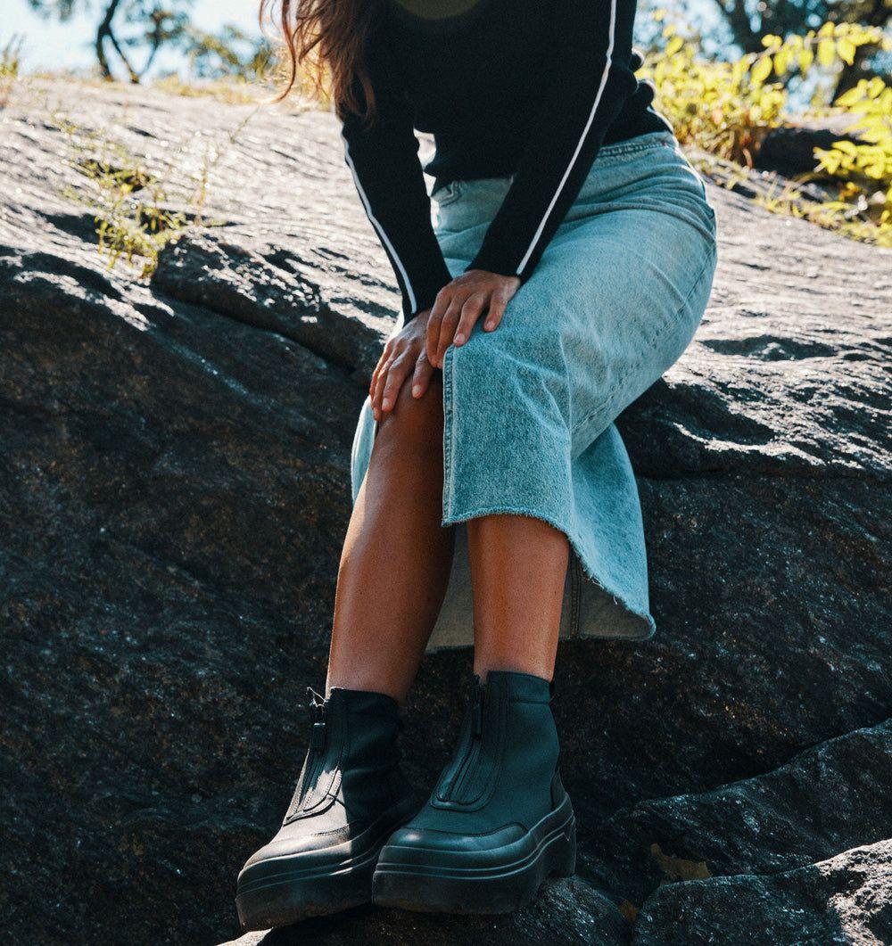 HUNTER エクスプローラー アンクル ジップ フラットフォームブーツ