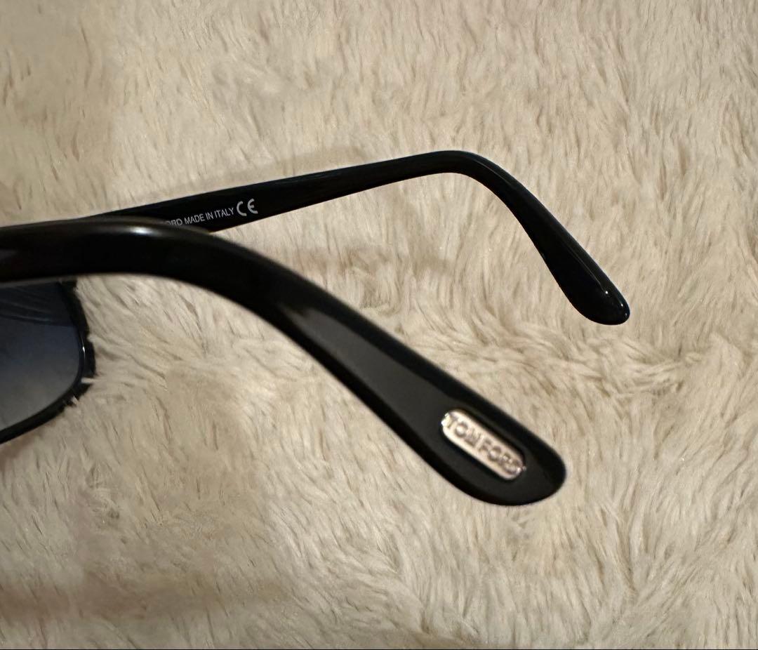 TOM FORD ブラック サングラス