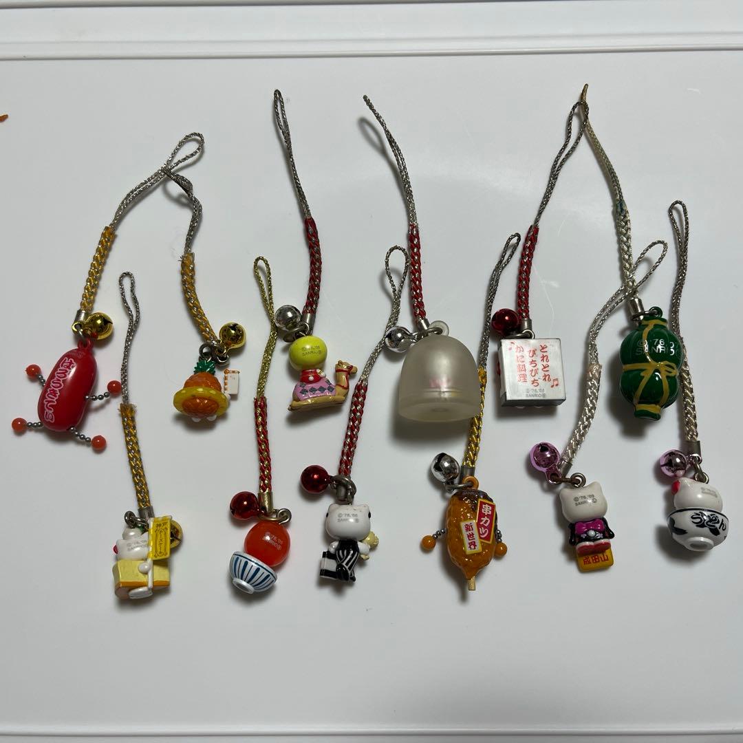 ご当地限定　ハローキティ　ストラップ　まとめ売り12個