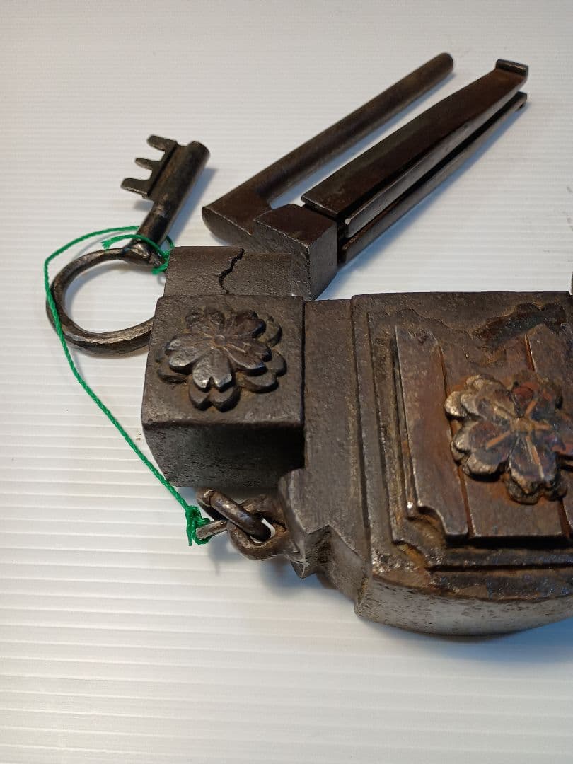 阿波錠前 蔵錠 カジヤバラ住源作 6枚バネの通販はau PAY マーケット