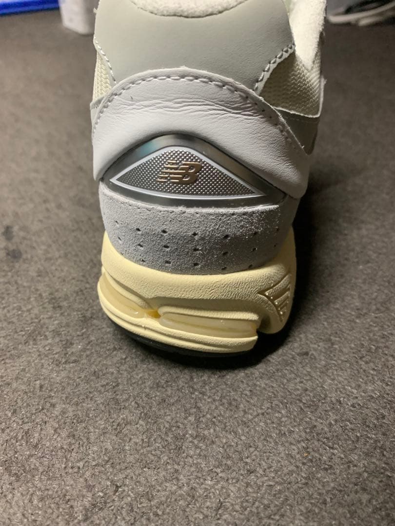 【New Balance M2002RIA 25.0cm ホワイト