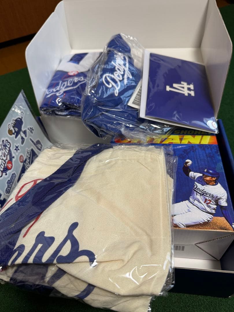 Dodgers Fan Club Box ドジャース ファンクラブ 大谷翔平