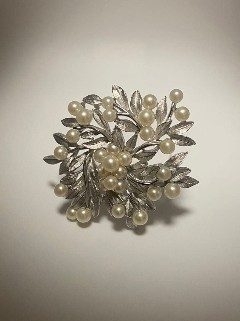 lotuscloud 2504⭐️TRIFARI トリファリ ヴィンテージブローチ