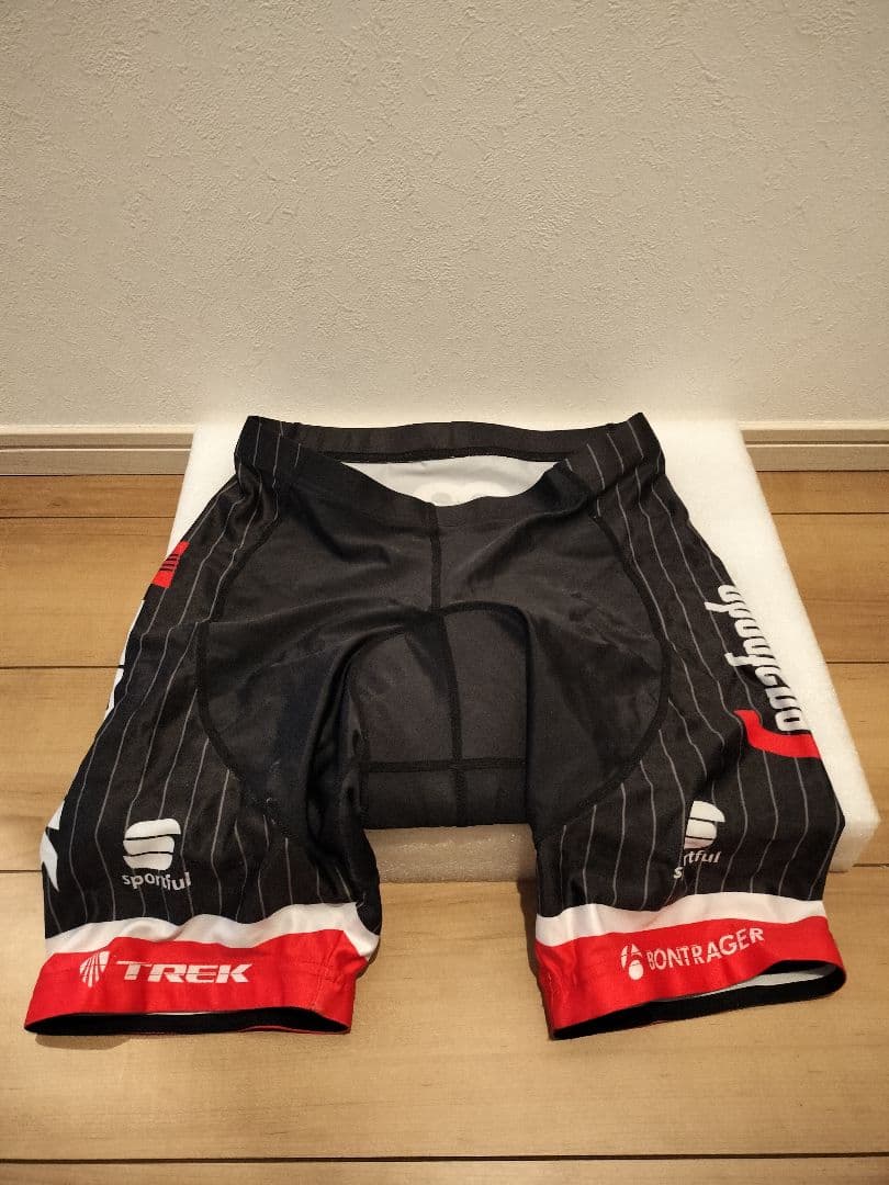 Trek Segafredo 公式サイクルジャージ Mサイズ