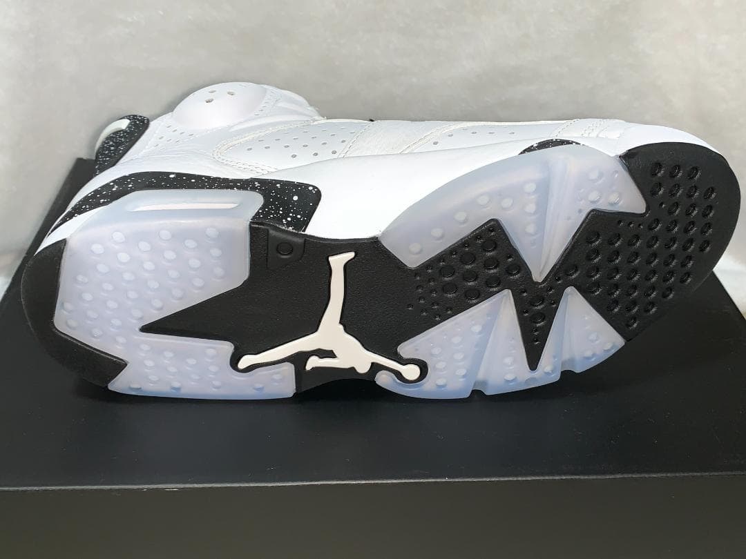 【新品】エア ジョーダン6【オレオ】ホワイト／ブラック 26cm ナイキ公式購入