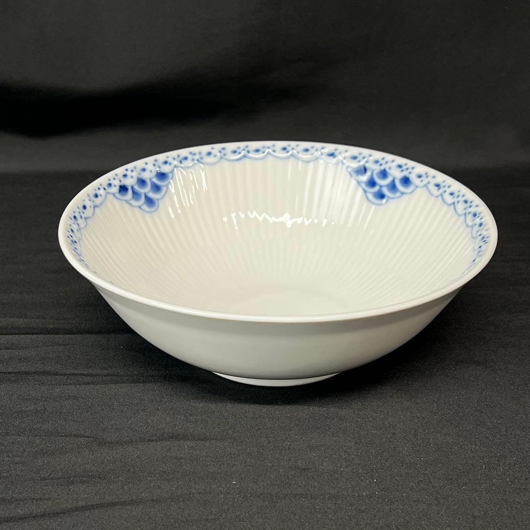 ロイヤルコペンハーゲン プリンセス 16cm サラダボウル - メルカリ