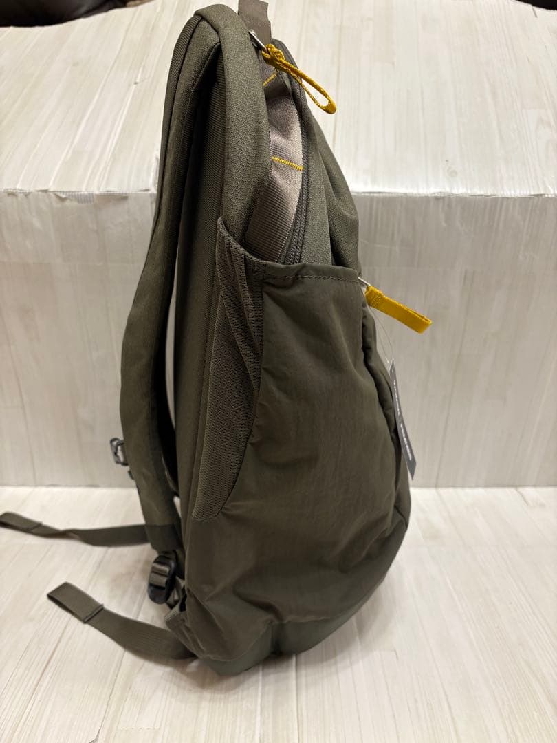 美品 ノースフェイス バックパック リュック W イザベラ ダークグリーン