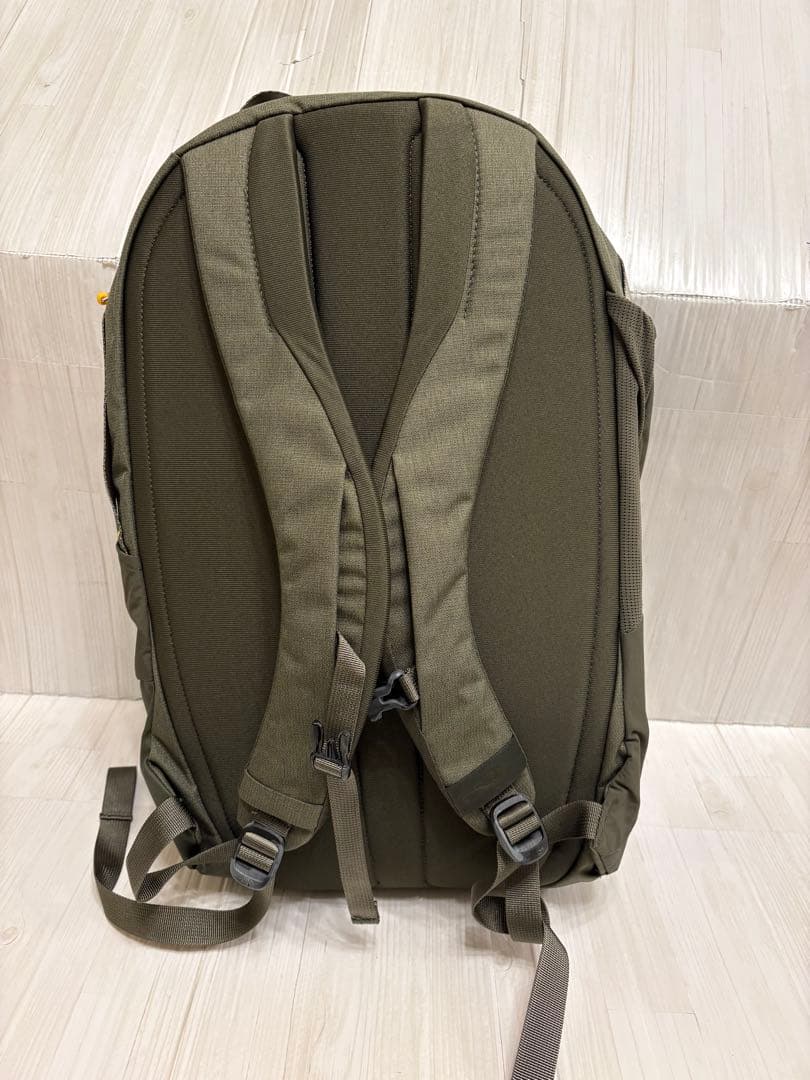 美品 ノースフェイス バックパック リュック W イザベラ ダークグリーン