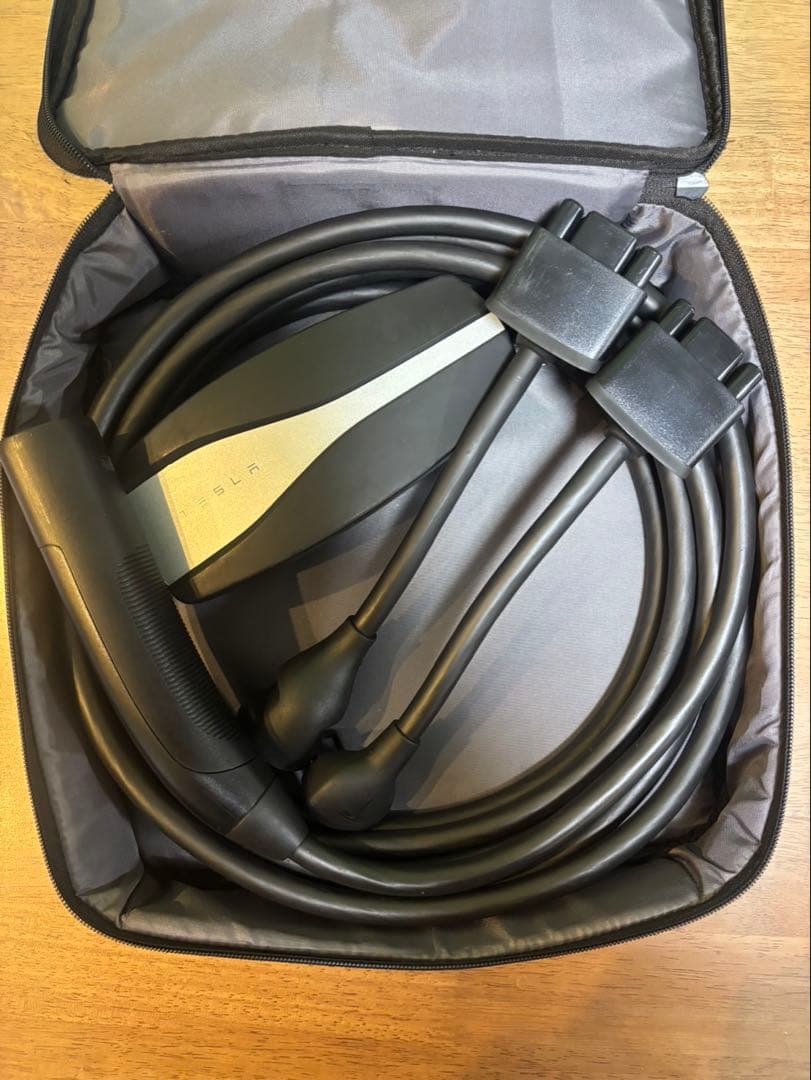 TESLA 充電ケーブル 収納ケース モバイルコネクター