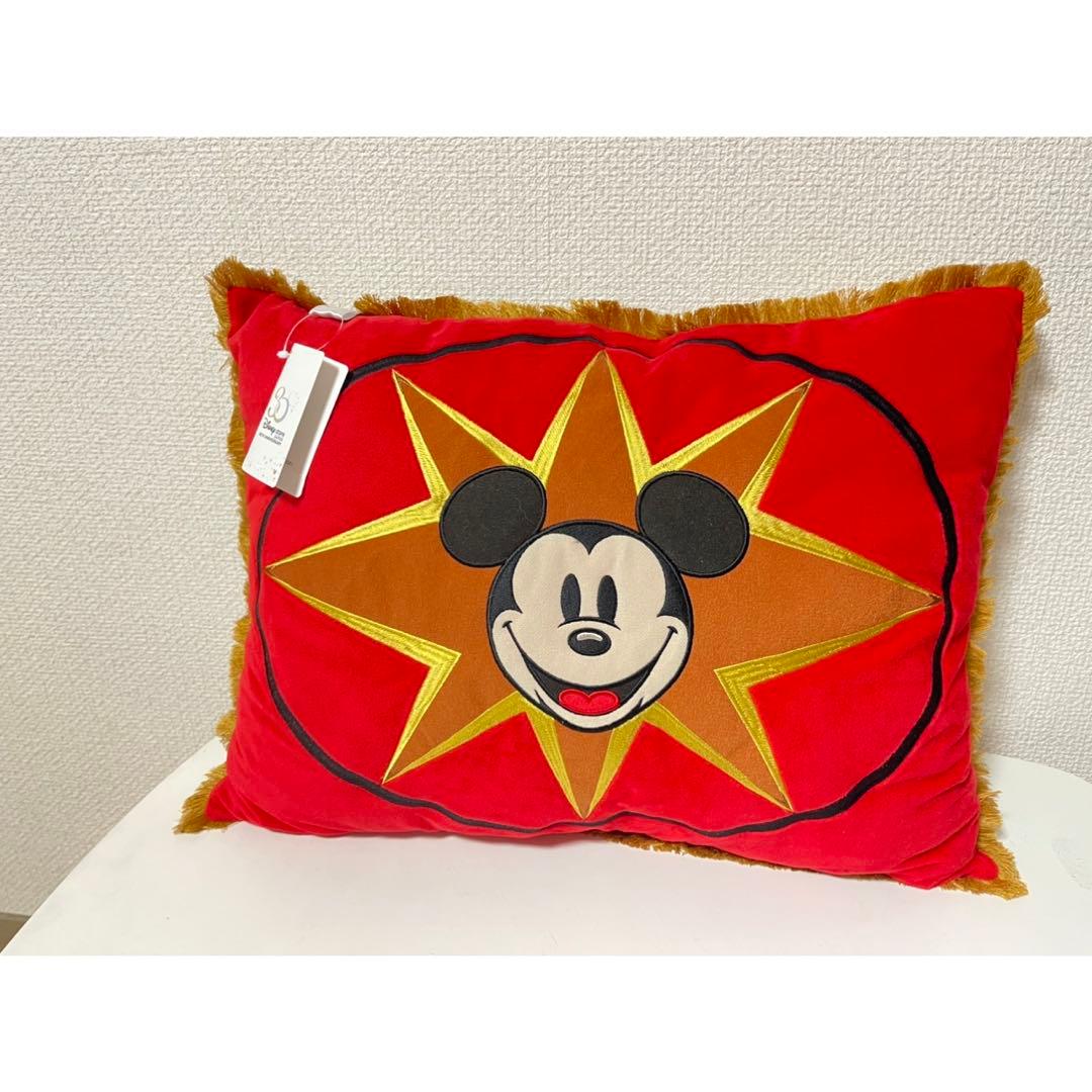 ディズニーストア 30周年 クッション - メルカリ