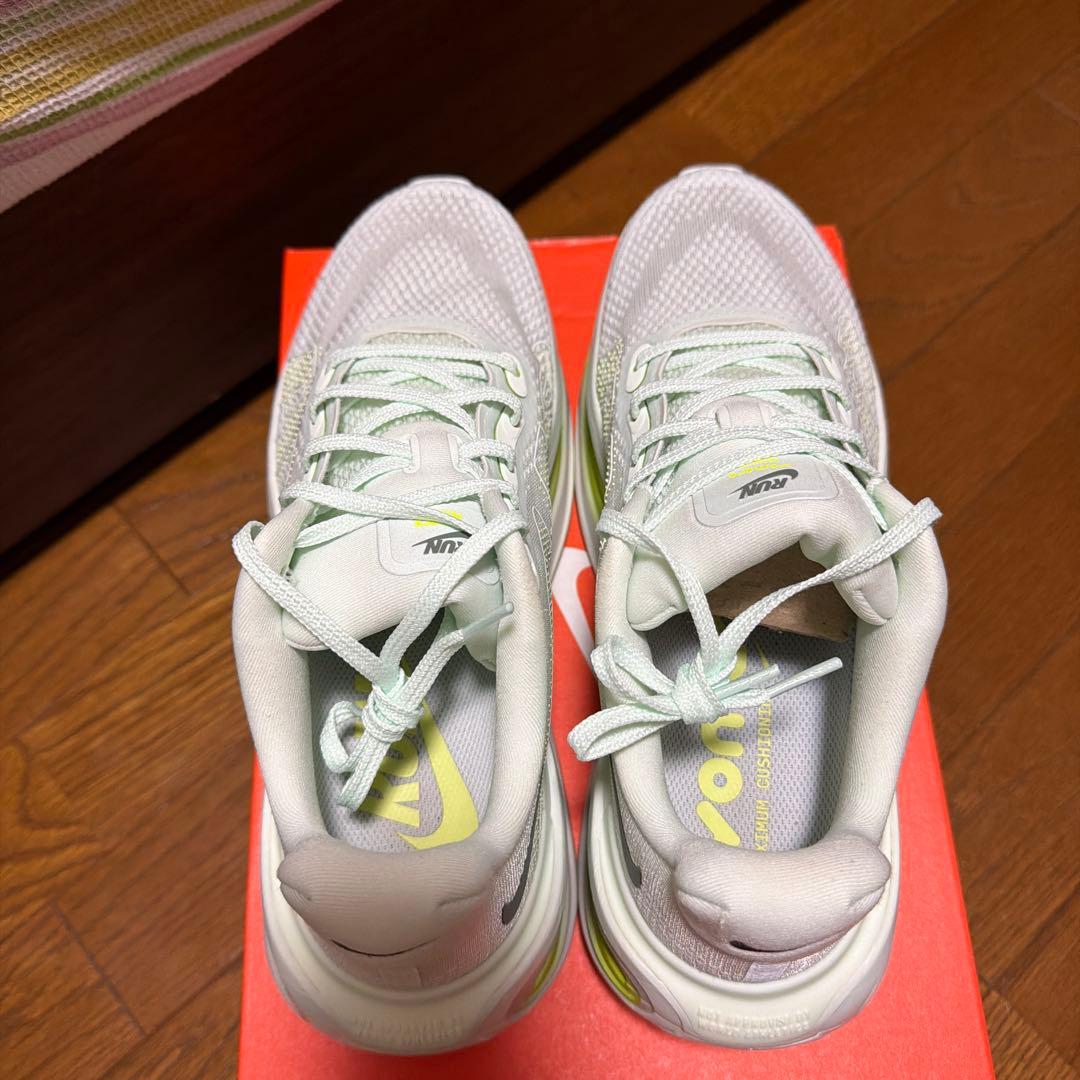 ナイキ ボメロプレミアム 25.5cm