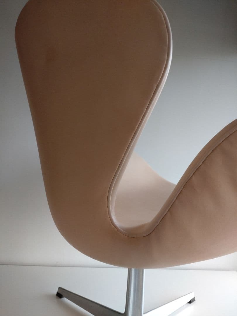 スワンチェア フリッツハンセン ナチュラルレザー フルベジタブルタンニン ヌメ革