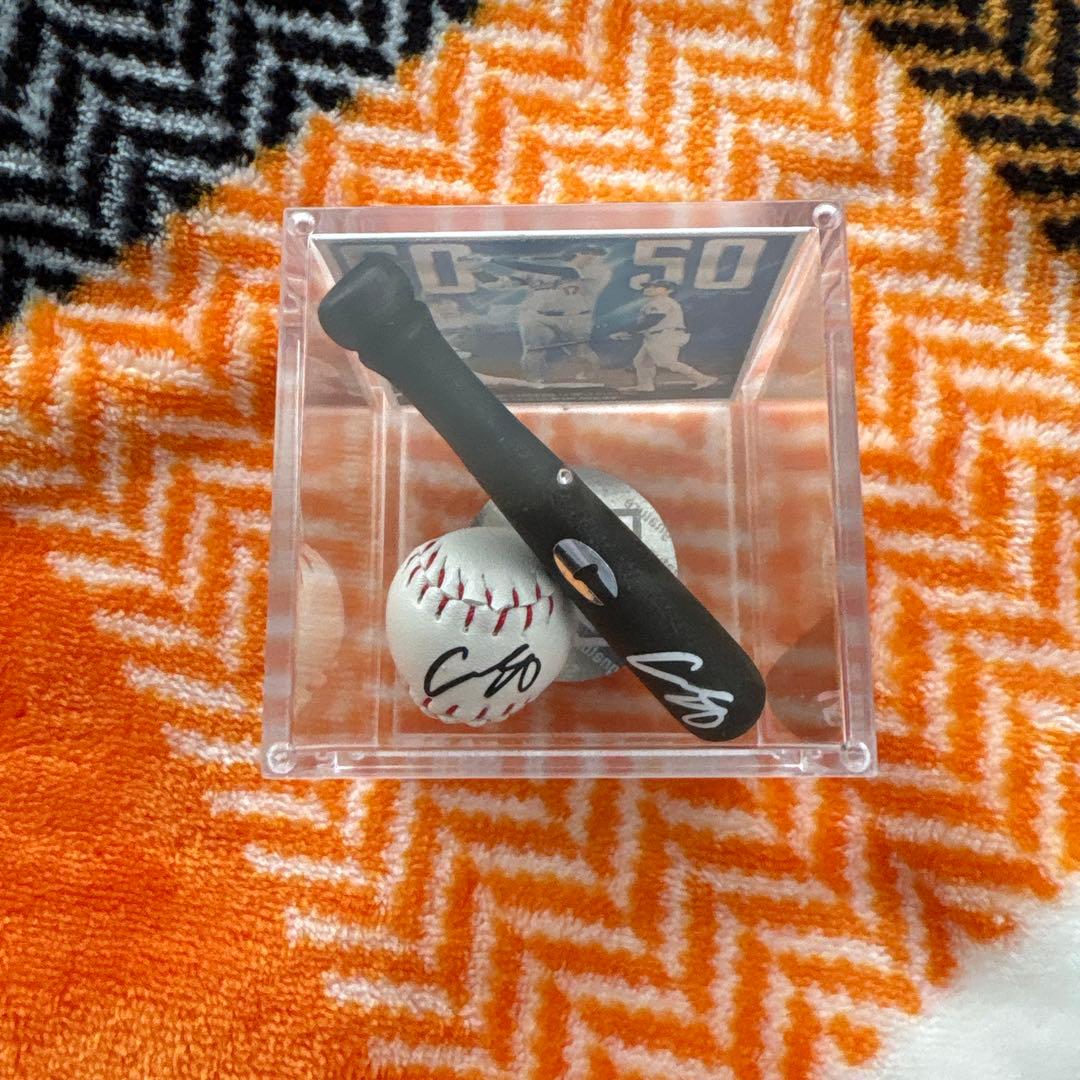 ドジャース 2024年ワールドシリーズチャンピオン キーリング&ボール