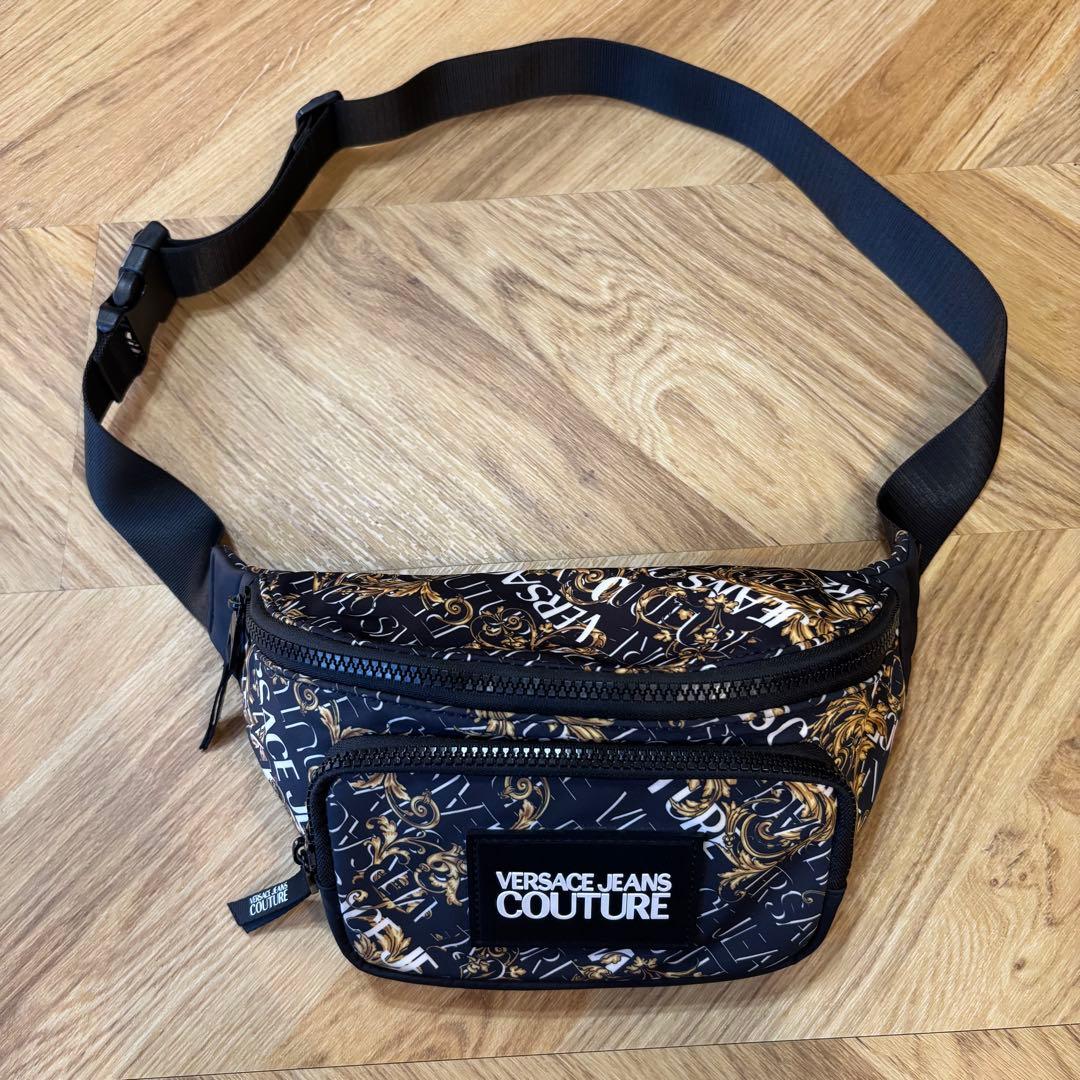 【未使用品】希少 VERSACE ナイロン ボディバッグ ブラック/ゴールド