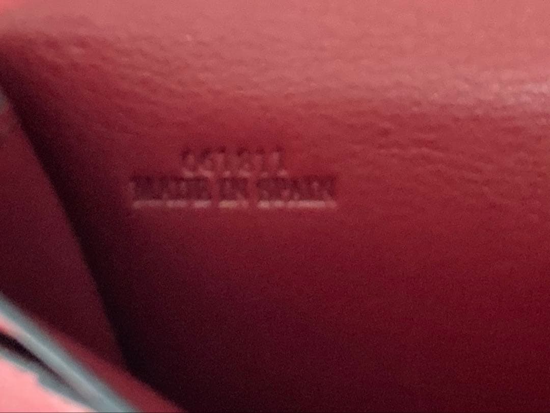 ロエベ ラージ　バーティカルウォレット