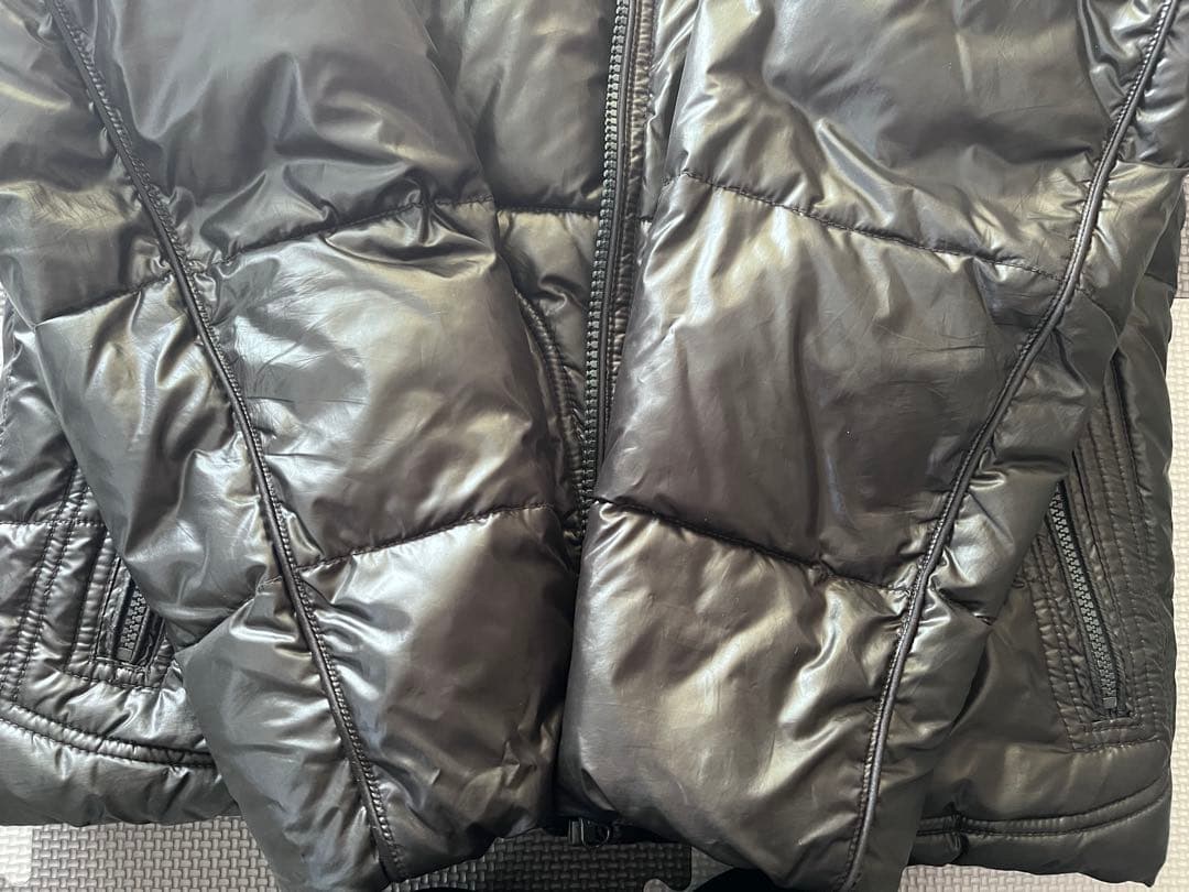 USB（タニタにIII津谷ー） 　AVIREX ダウンジャケット