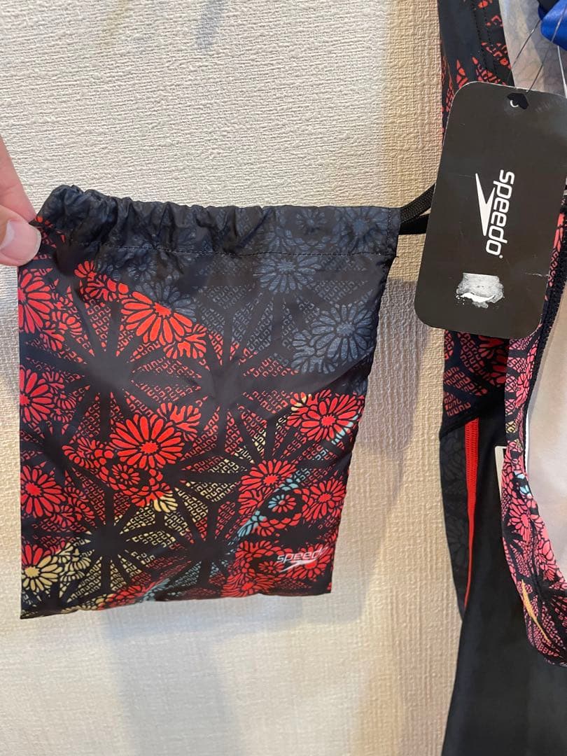 【新品未使用】Speedo 花柄 スポーツ用水着 収納袋　キャップ　セット　L