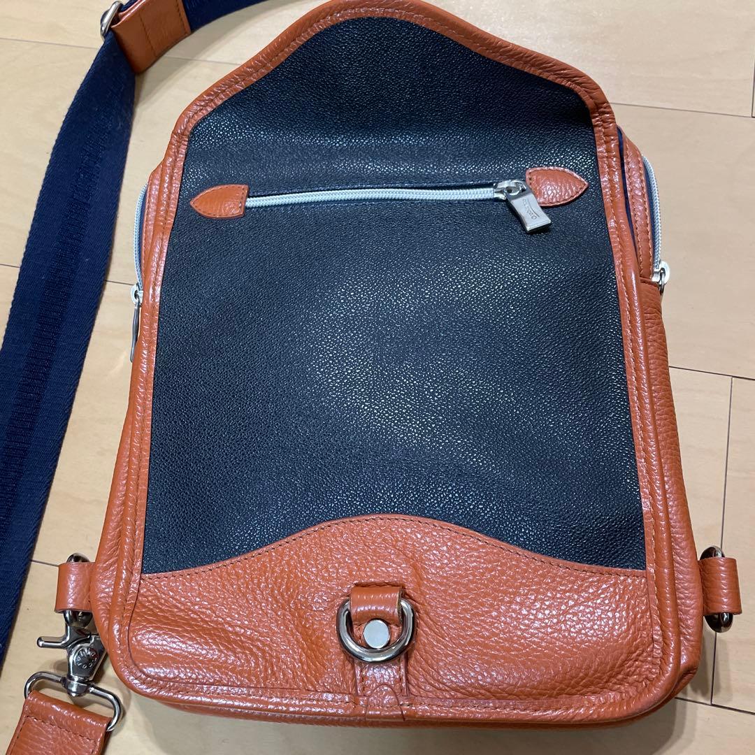 【まいたろー❤︎】Orobiancoオロビアンコネイビーとブラウンショルダー