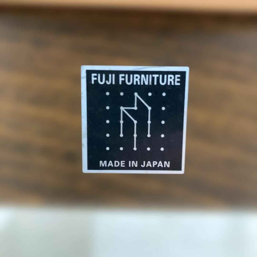 フジファニチャー　キャスター付　革製ダイニングチェア　アームチェア　椅子　チェア