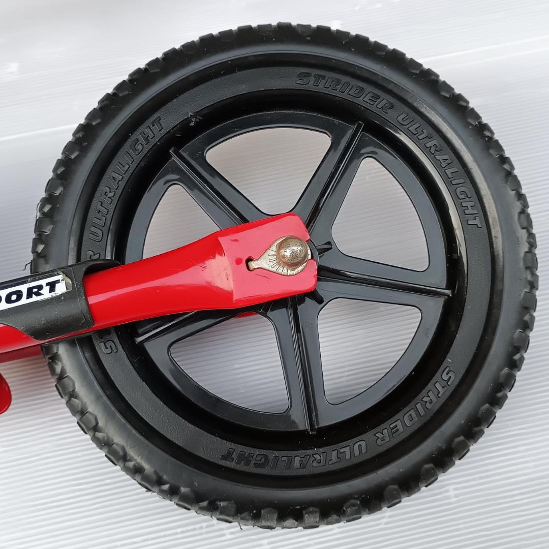 【美品】STRIDER ストライダー スポーツモデル 12インチ キックバイク