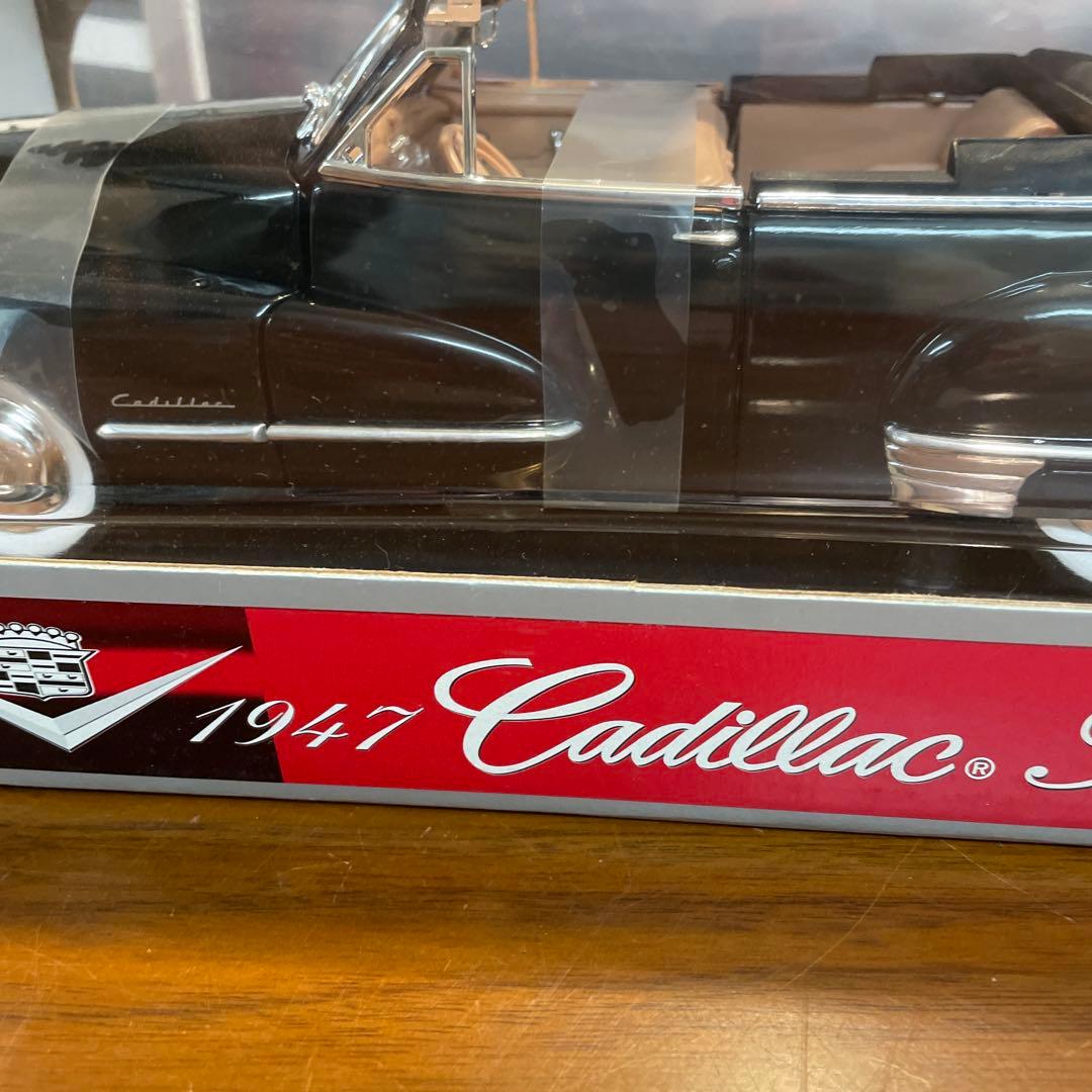 新品未開封キャデラック1947ズツシリ重いです。