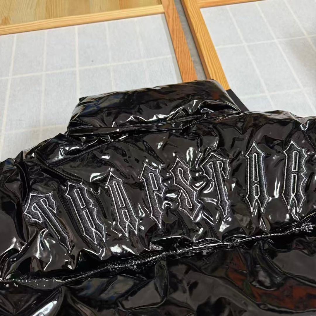 新品 TRAPSTAR 光沢ブラック ダウンジャケット Mサイズ n - メルカリ