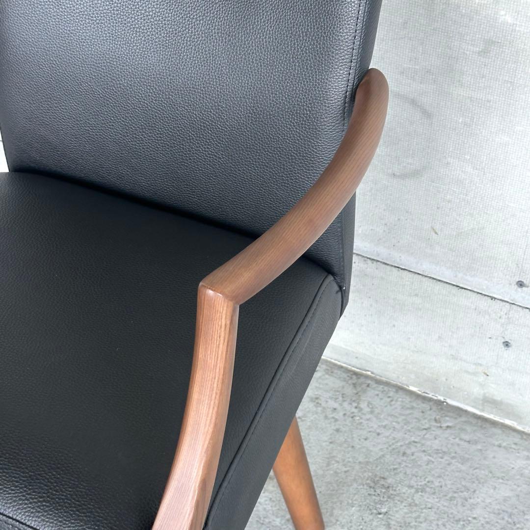 シギヤマ家具 SK ARCHE MBR 04 チェア｜天然木×ブラックレザー調｜