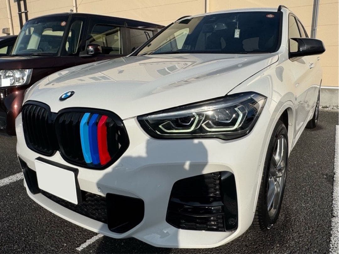 s*r様 BMW X1F48LCI ナビディスプレイ 本体