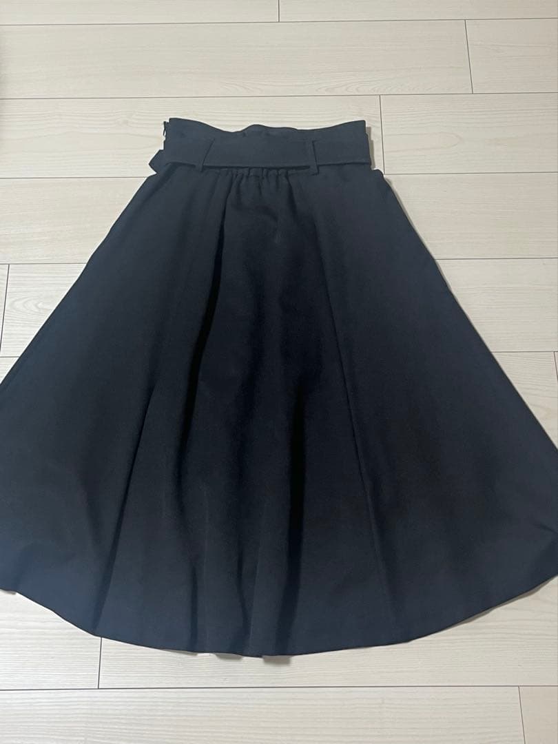 ブルーレーベルクレストブリッジ　スカート