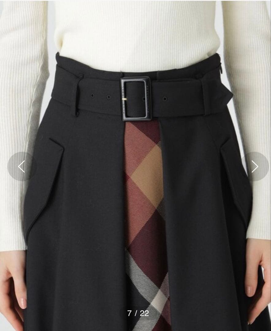 ブルーレーベルクレストブリッジ　スカート