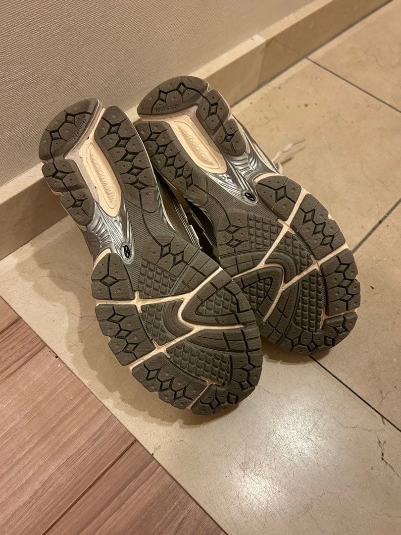 New Balance スニーカー U1906R