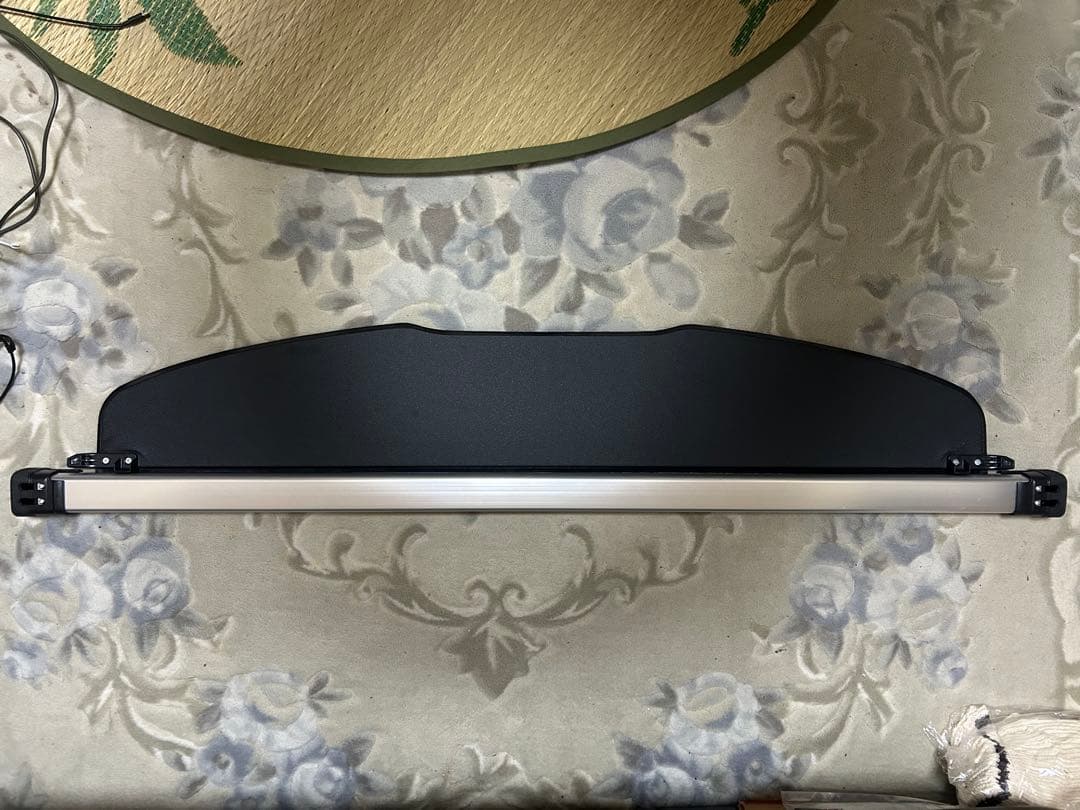 カローラクロス純正トノカバー