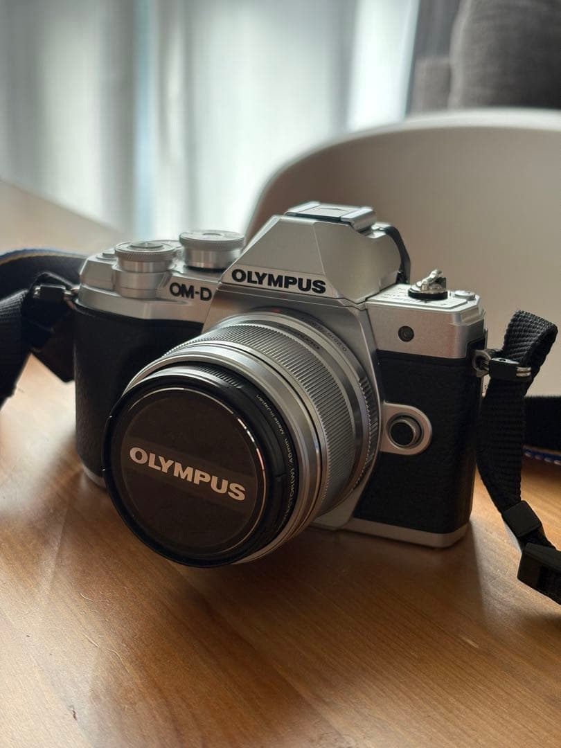 【美品】オリンパス OM-D E-M10 Mark III レンズ3本セット