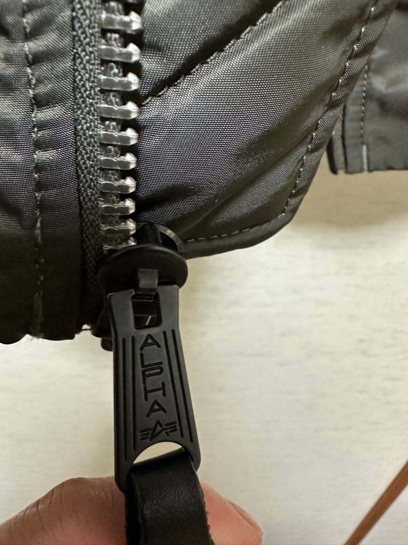 ALPHA グレー MA-1 フライトジャケット