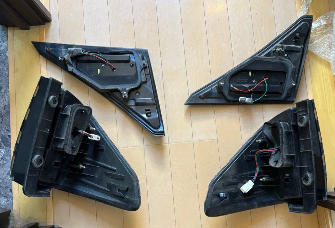 20ヴェルファイア ヴァレンティ LED テールランプ スモーク 廃盤