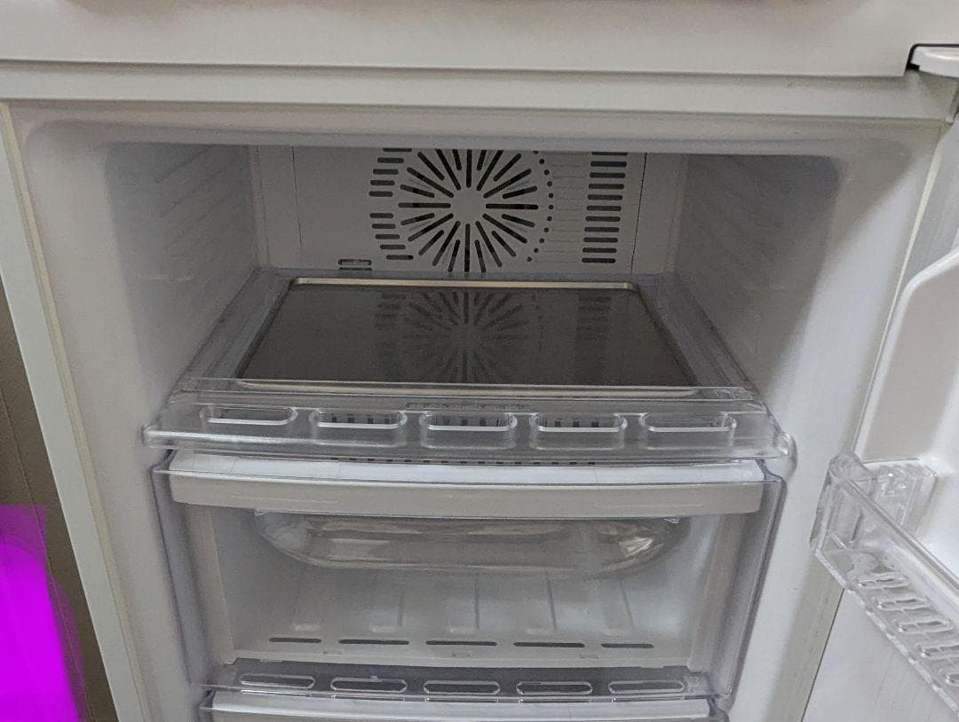 三菱電機【冷凍庫】 MF-U12T-W