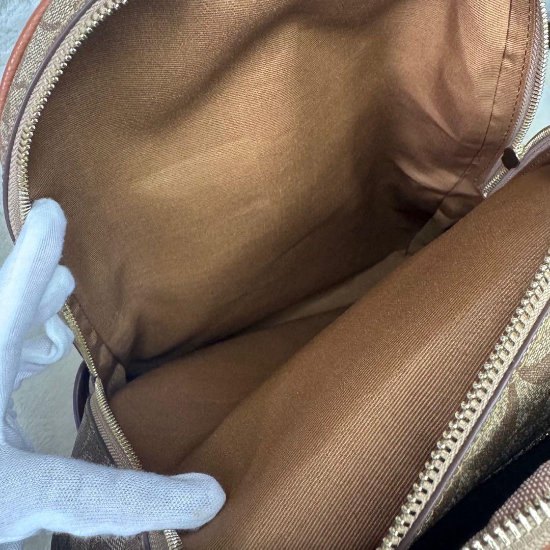 COACH ロゴ入りバックパック