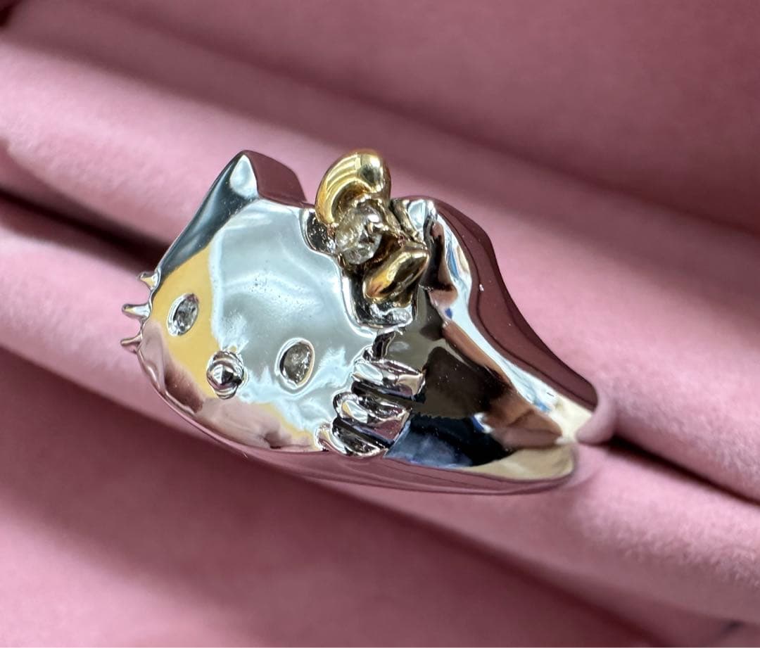 ☆ 2000年記念公式リング アイ・ラブ・ハローキティ 予約限定品 - メルカリ