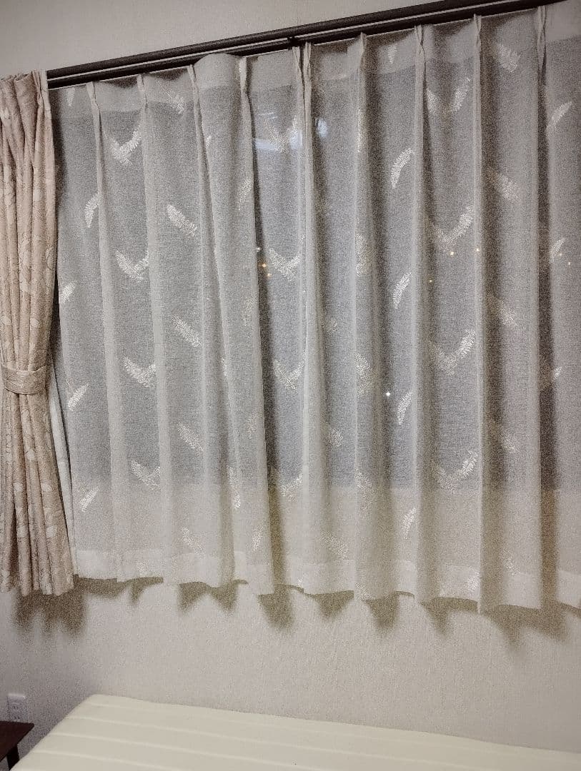 ベージュ 花柄 ドレープカーテン