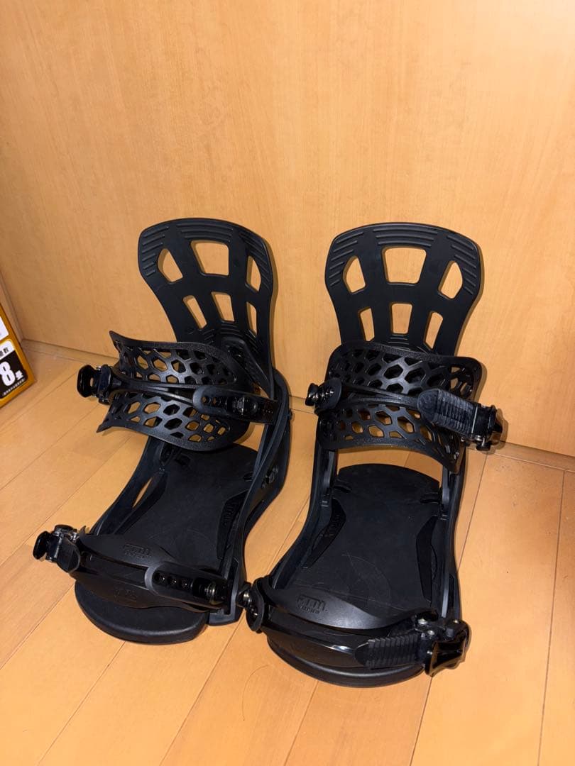 FLUX EM スノーボードビンディング　Mサイズ