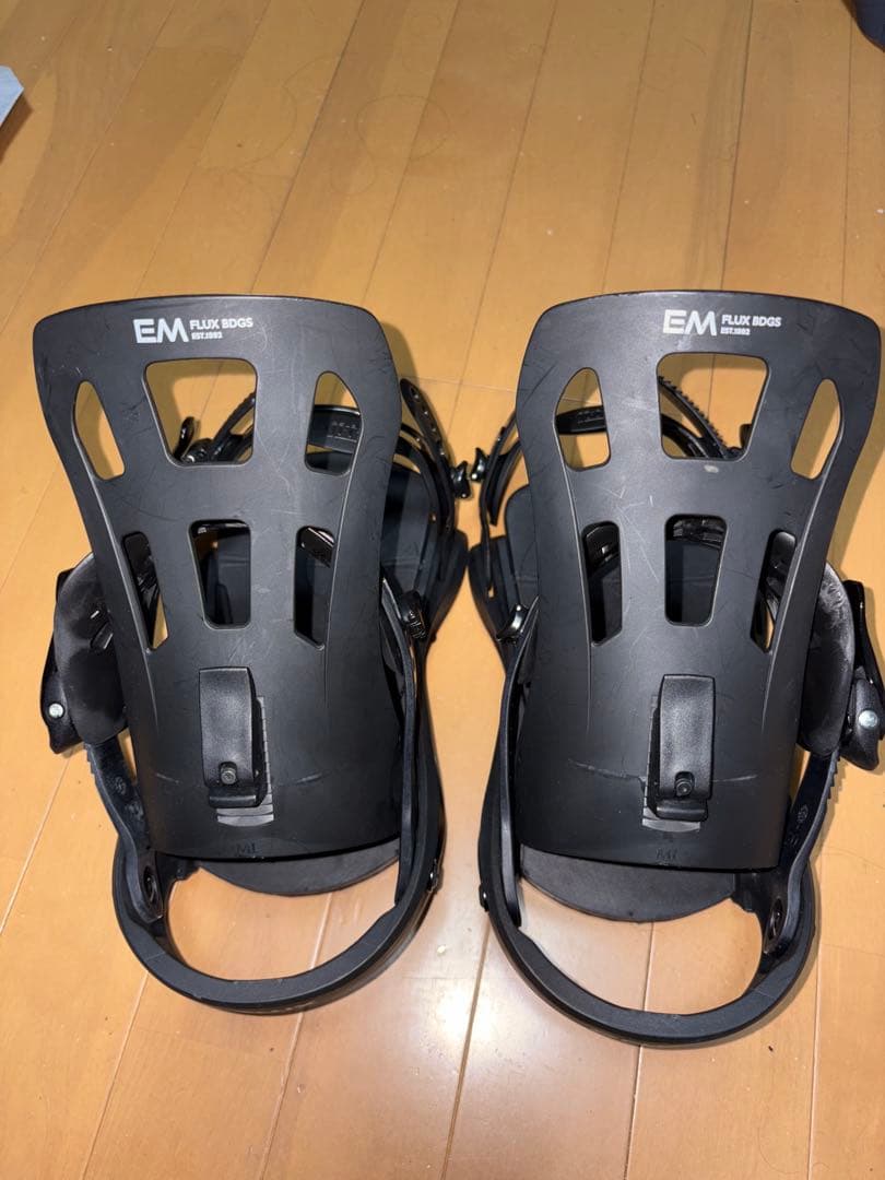 FLUX EM スノーボードビンディング　Mサイズ