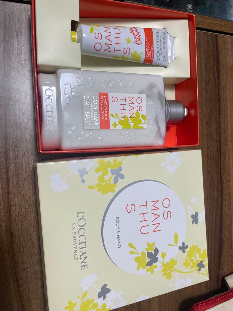 L'Occitane オスマンサス ボディミルク & ハンドクリームセット