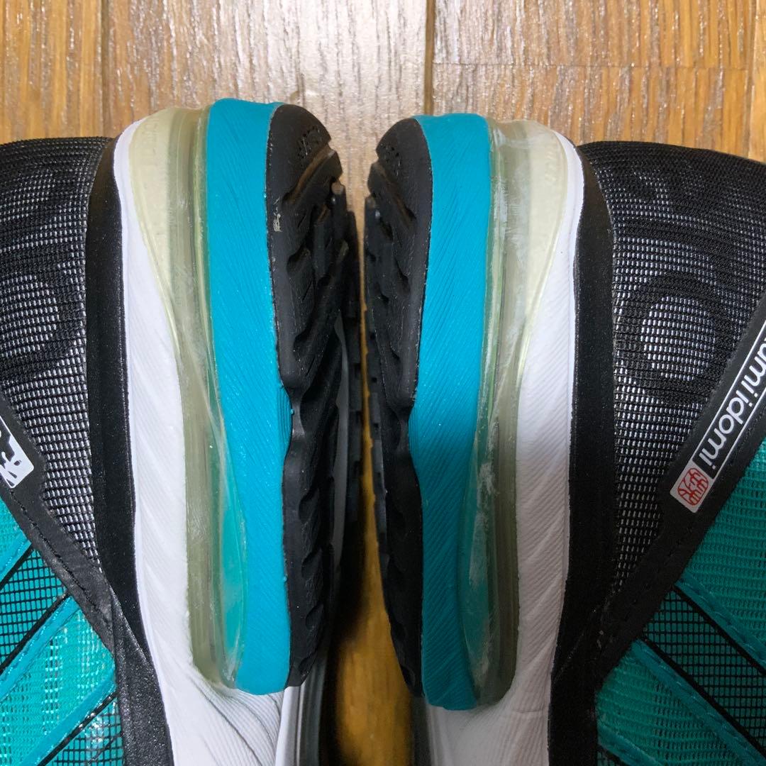 adidas タクミイドミ　青学カラー